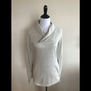 Lululemon Gray Washable Wool Top Size 4